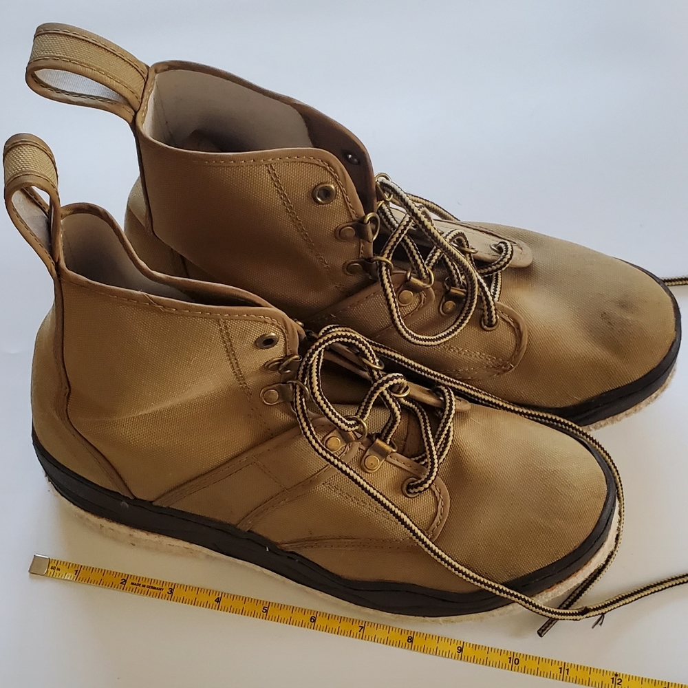 Hodgman men's 9 wading boot felt bottom river fly fishing
